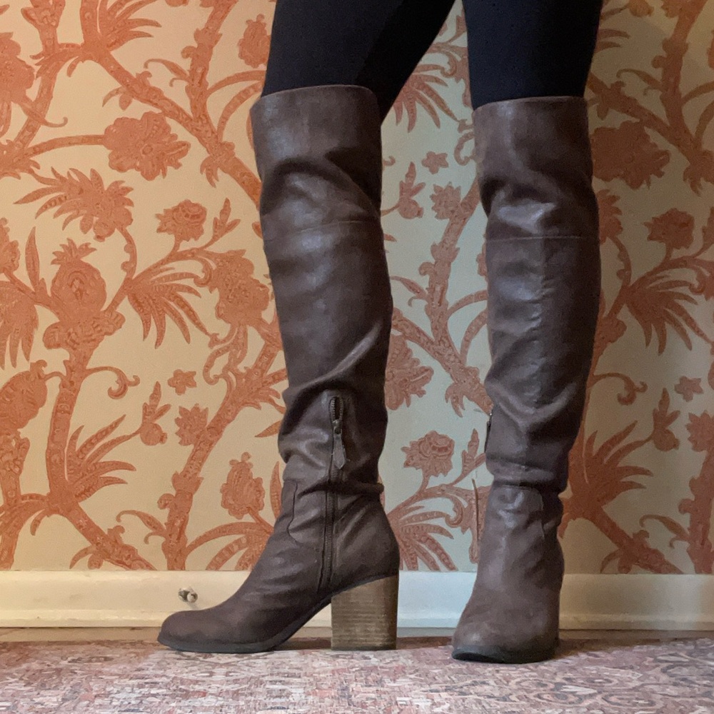 Hinge Canton Over the Knee Brown Boot Size 8 - Picture 2 of 2